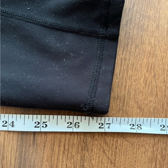 Polygon High Waisted Leggings with Pockets 🖤✨ - Picture 9 of 11